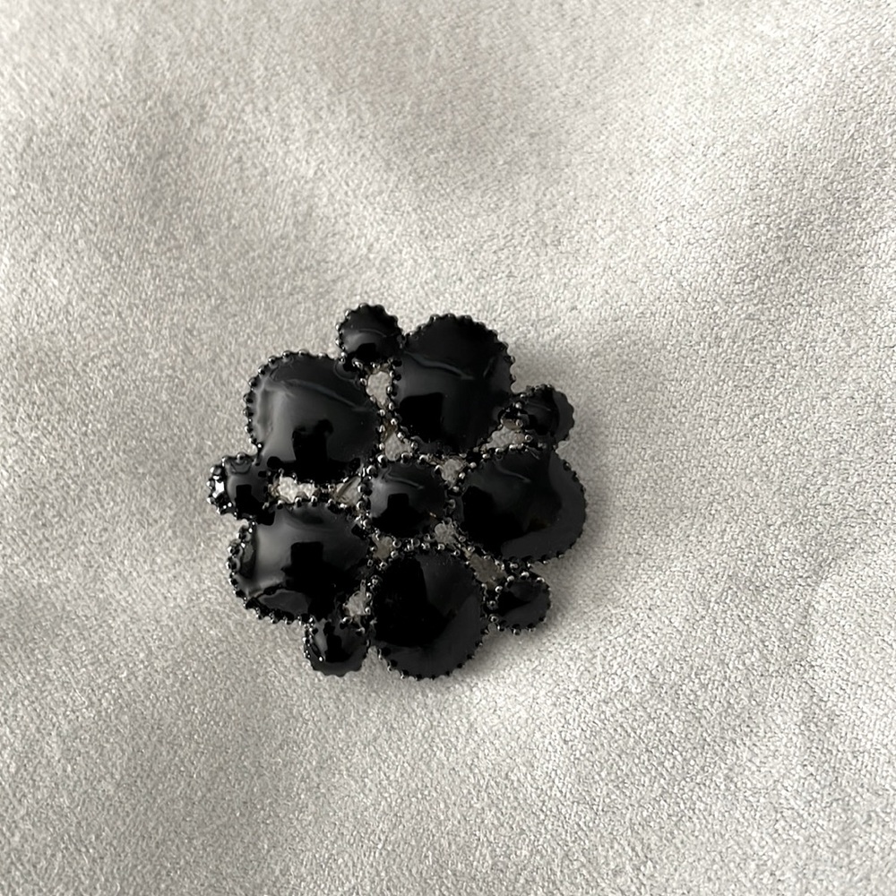 Elegant Black Brooch